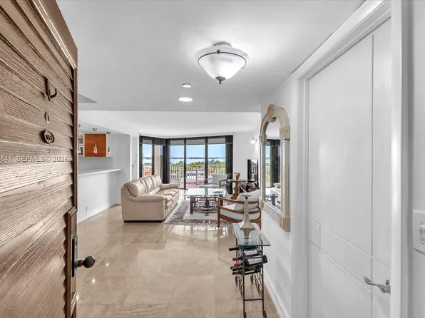 2000 Towerside Ter APT 908, Miami, FL 33138