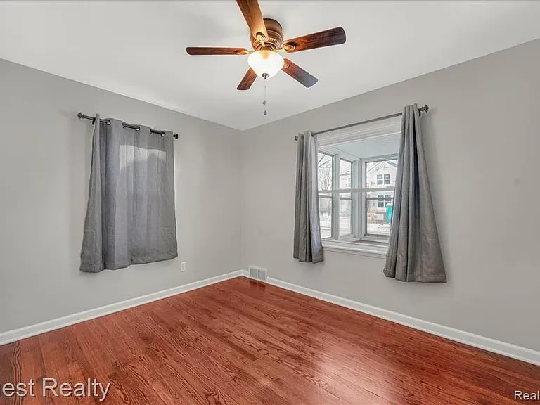 3846 Prairie Ave — Photo 12
