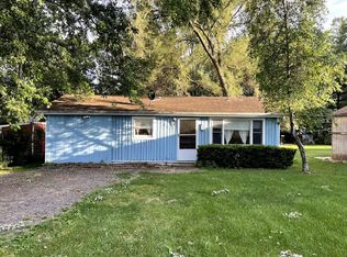 8407 Dorr Rd, Wonder Lake, IL 60097