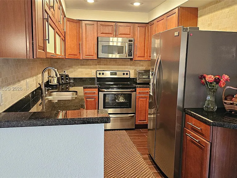 1980 S Ocean Dr #7M — Photo 3