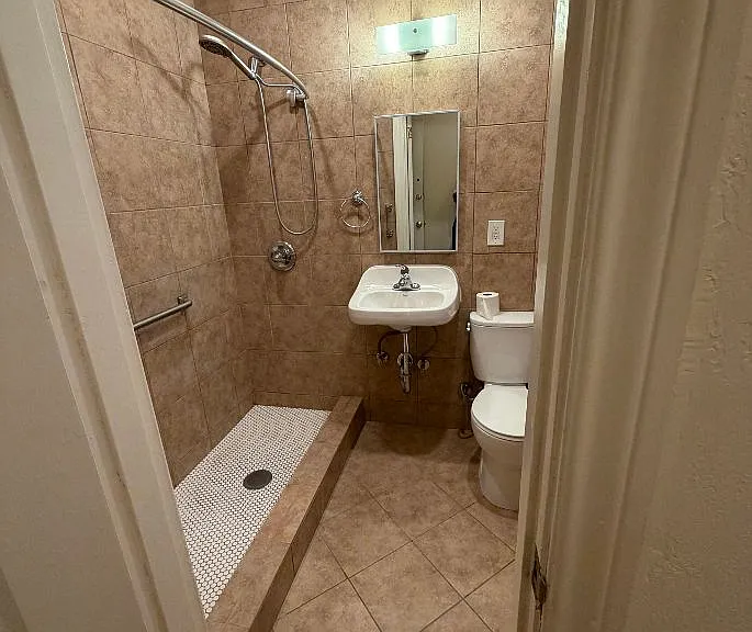 515 Russia Ave #2 — Photo 9