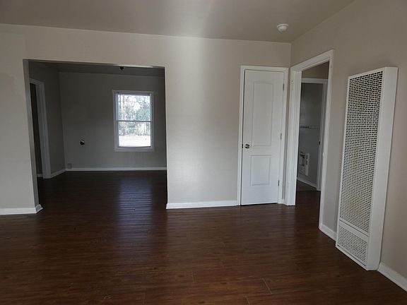 2nd image of 2443 Texas Ave