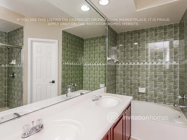 11043 NW 48th Ln — Photo 13