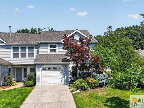 192 Stults Ln, East Brunswick, NJ 08816
