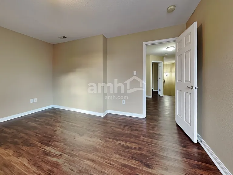 4704 Ashfield Dr — Photo 20