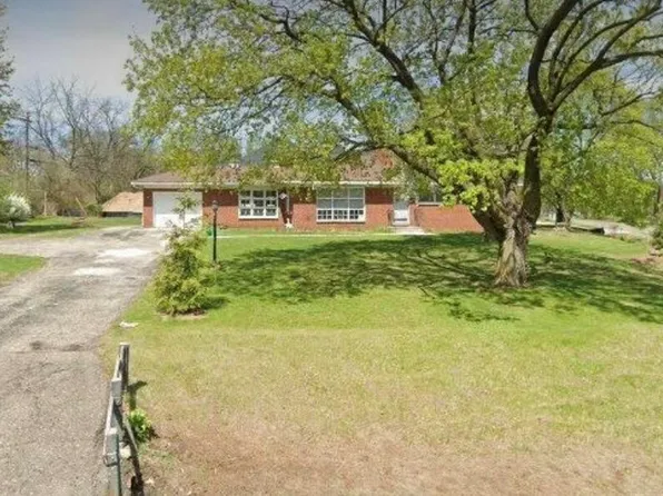 3443 Nichols Rd, Auburn Hills, MI 48326