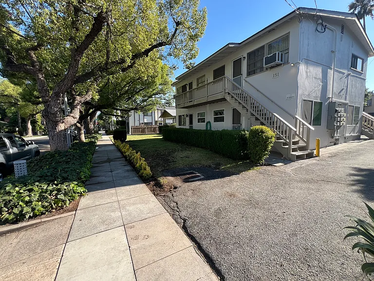 151 N Wilson Ave #2 — Photo 10