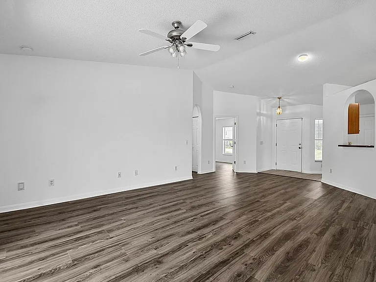 15 Renmont Ct — Photo 10