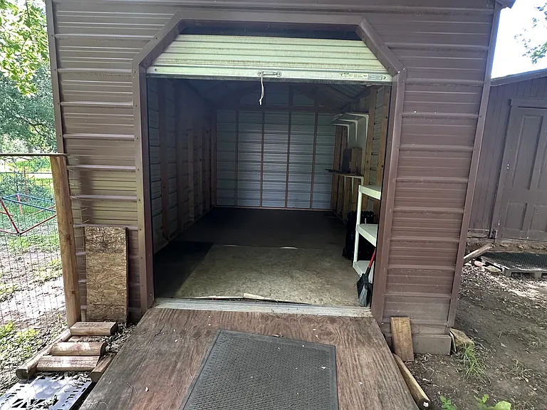 412 E Klein Rd — Photo 10