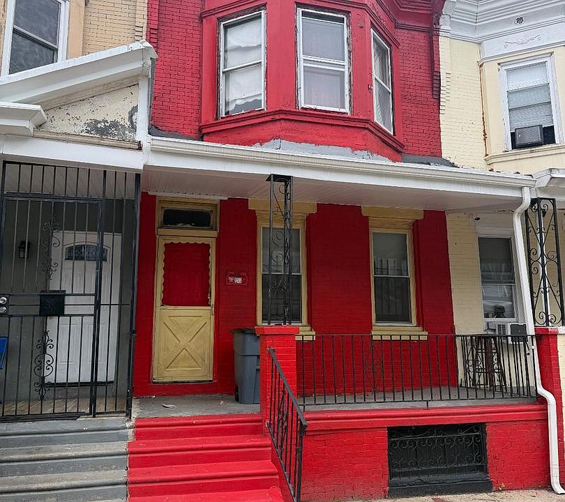 1st image of 3731 N Darien St