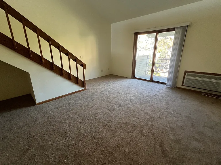 Londonderry Lofts — Photo 12