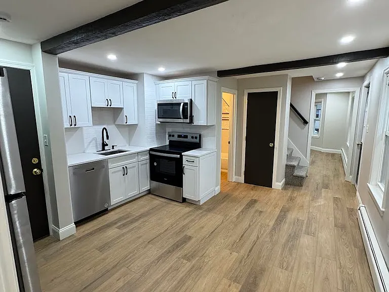 23 Bowditch St #A — Photo 1