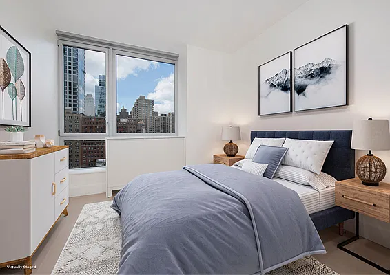 Rented by R New York | media 2