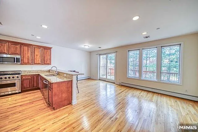 27 Harrington Ct #27 — Photo 19