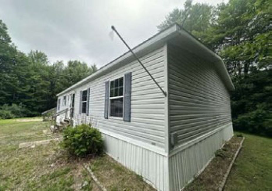 2nd image of 165 Wade Rd