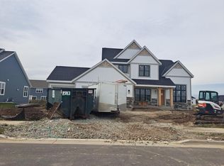 1750 Whalen DRIVE, Oconomowoc, WI