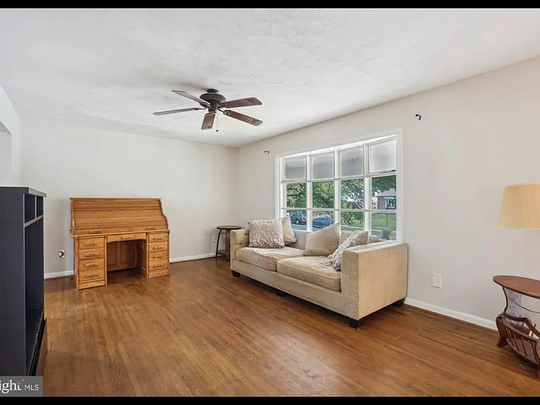 13516 Carmel Ln — Photo 9