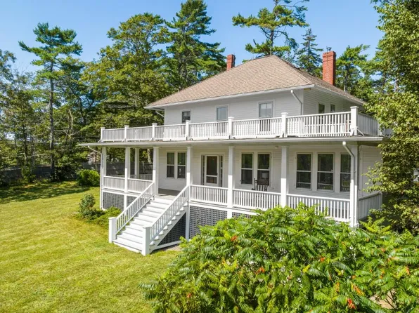 1 Chimes Lane, Boothbay Harbor, ME 04538