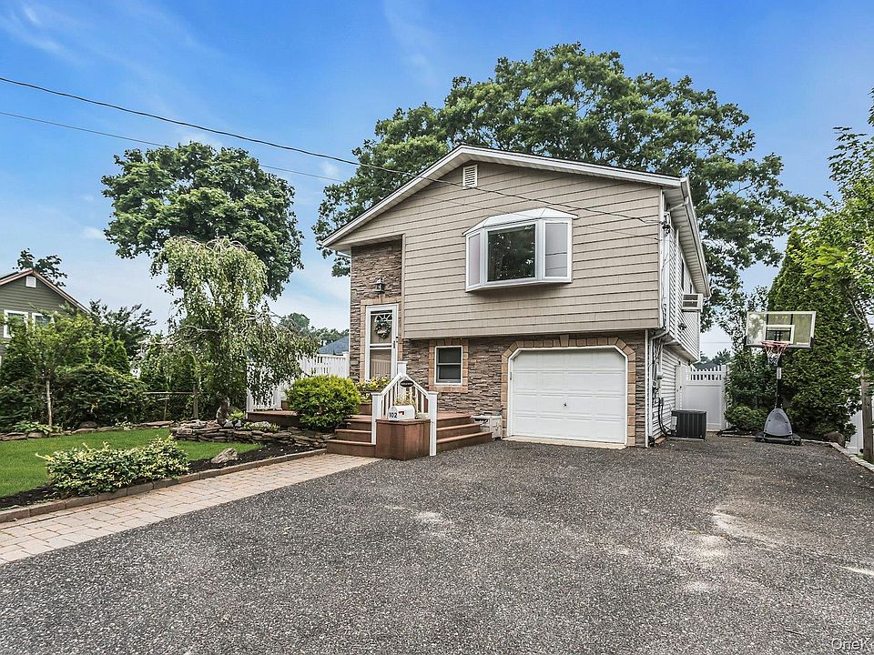 1st image of 102 Willett Avenue