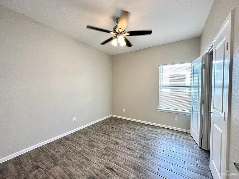 1205 W Sucre Dr #5 — Photo 4