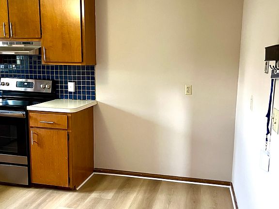 3rd image of 1509 Summer Hill Dr Unit 1509