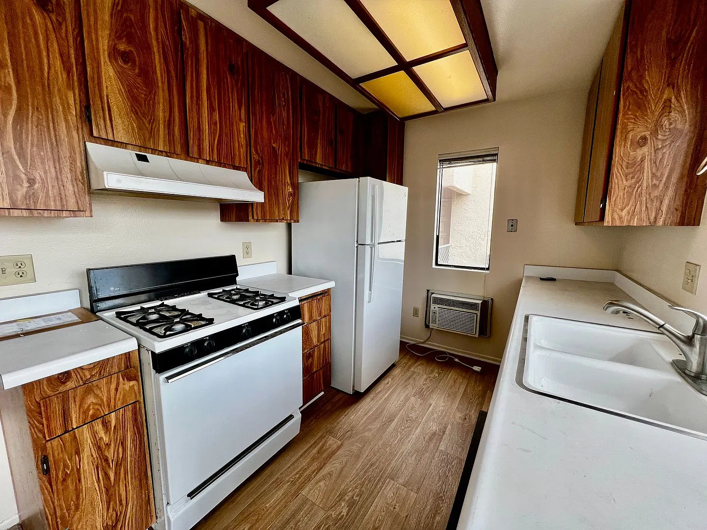 Mira Mesa One Bedroom One Bathroom Condo for Rent — Photo 2
