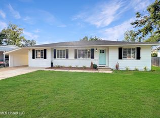 215 Oak Park Dr, Pearl, MS 39208