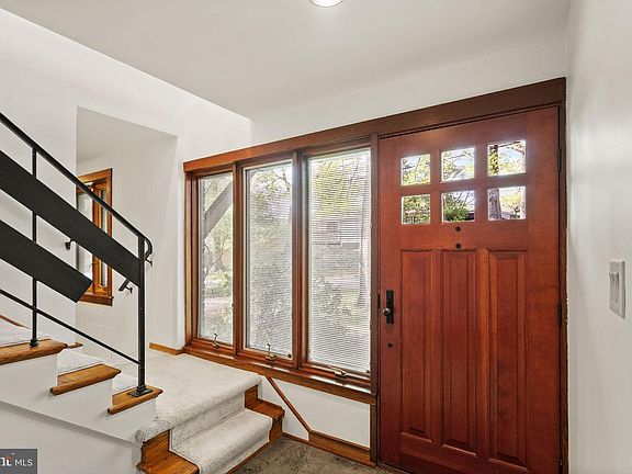 5th image of 5927 Onondaga Rd