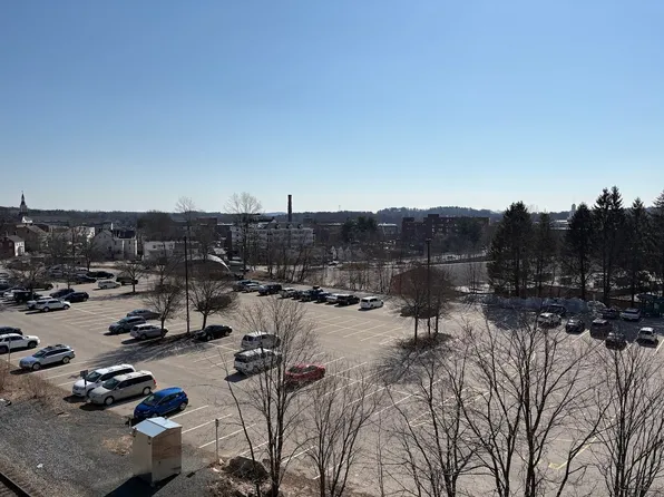 Railroad Apartments, 2 Grove St #B250a3245, Dover, NH 03820