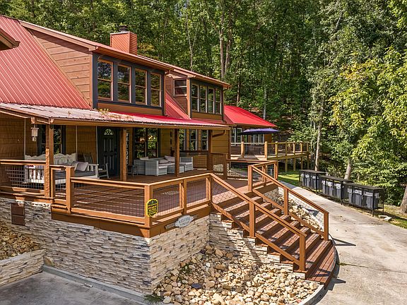 2nd image of 2209 Henderson Springs Rd