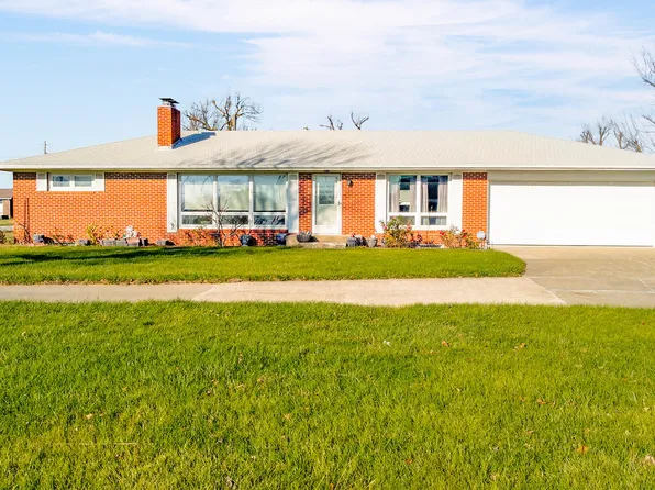 700 N Jefferson St, Centralia, MO 65240