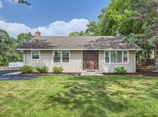 924 Maple Ave, Lisle, IL 60532