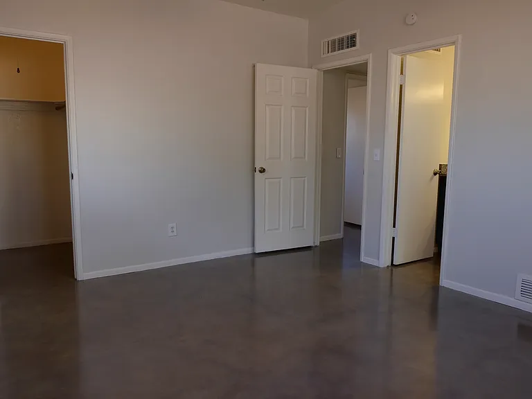 3757 E Lee St — Photo 7