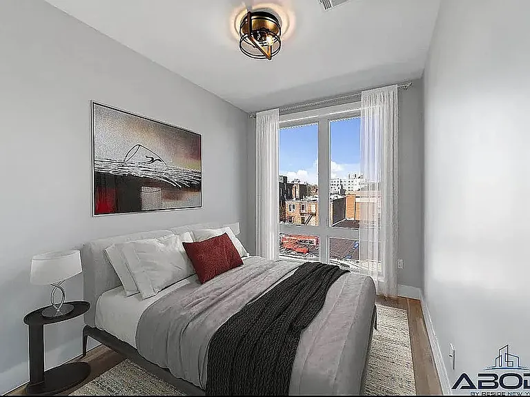 153 Erasmus St #2R — Photo 2
