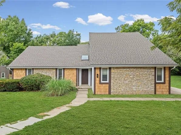 8300 Grant Ave, Overland Park, KS 66212