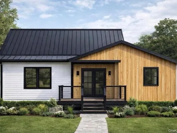 8 Overlook Avenue, Mountain Dale, NY 12763