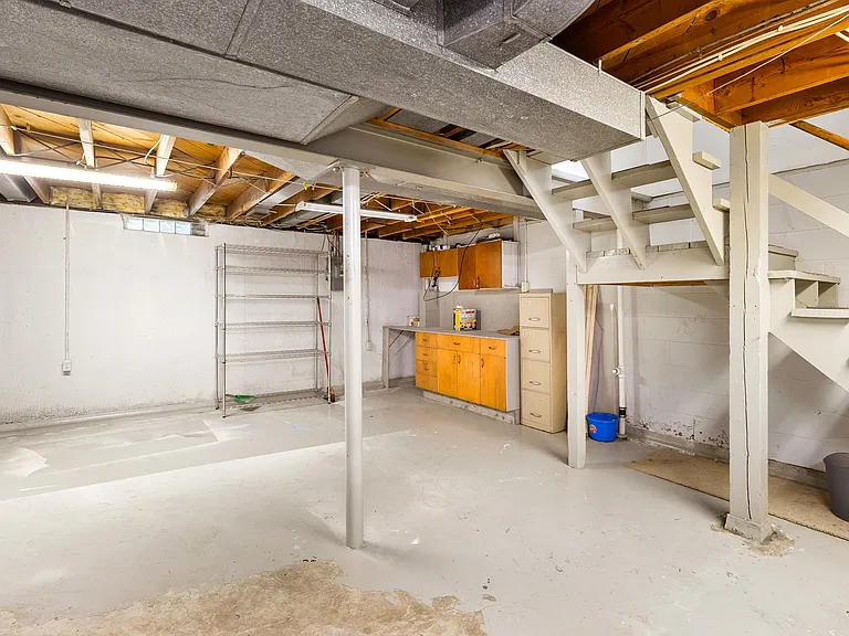 431 Kelly Cir — Photo 27