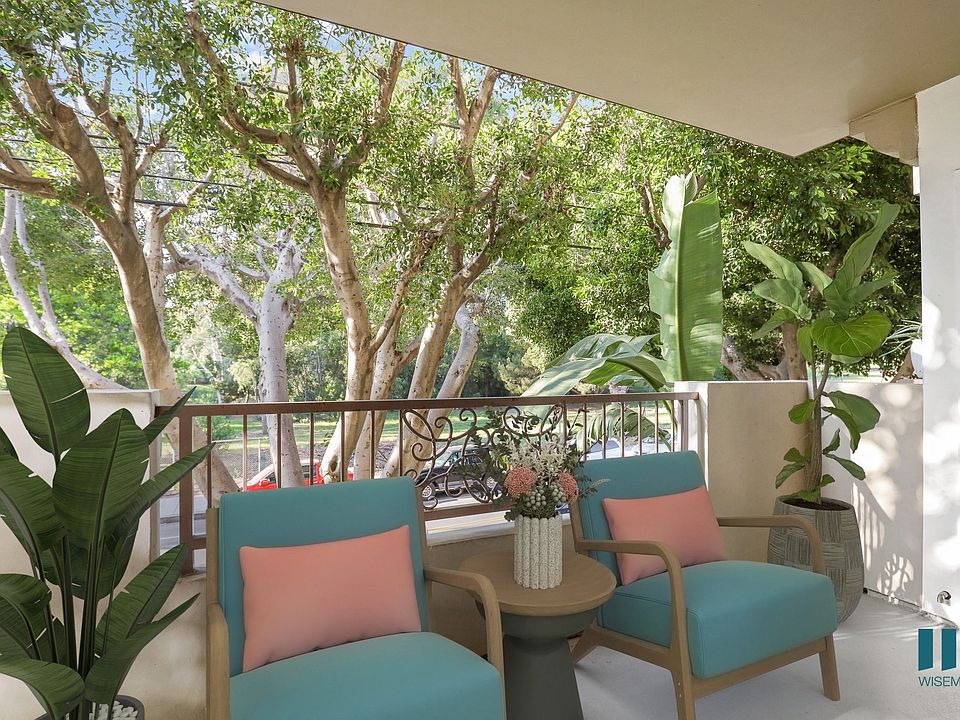 Large-Size Patio