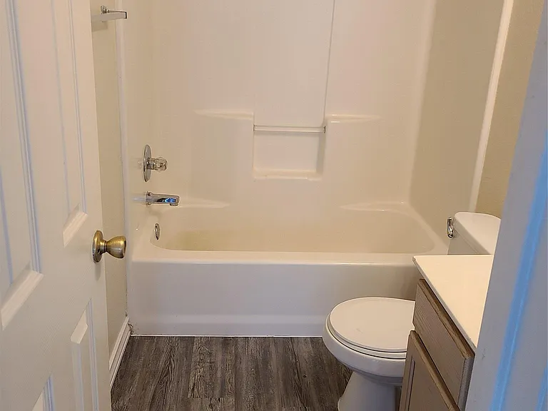 132 Cedargrove St — Photo 14