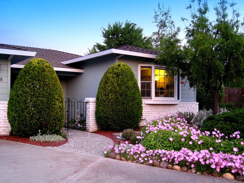 At its best. Garden can shine with care. Last photo shows current garden condition.