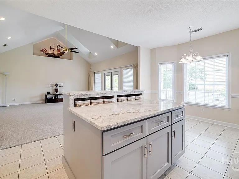 886 Waterford Landing Rd — Photo 11