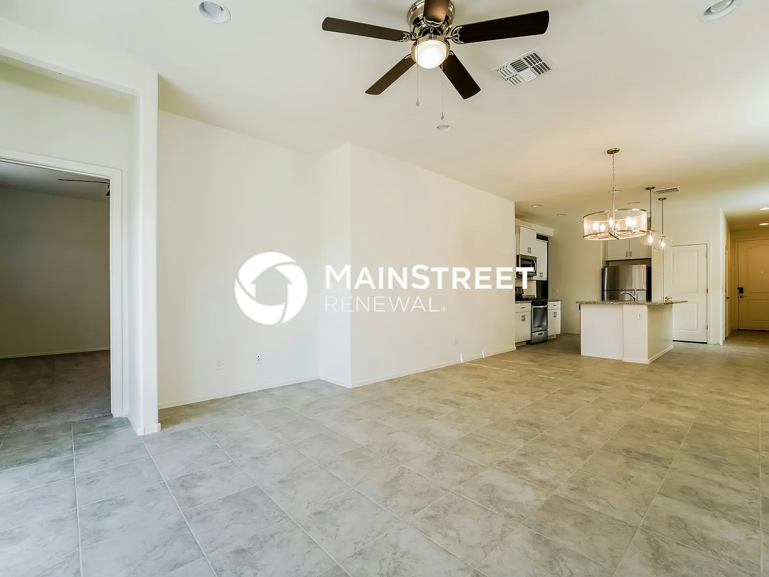 10653 W Dickerson Dr — Photo 2