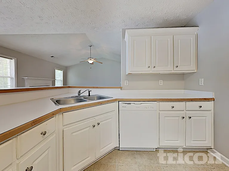 460 Vinemont Rdg — Photo 9