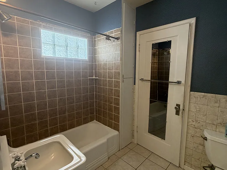 212 Alderson Ave — Photo 12