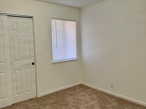5th image of 165 N Pepper Street