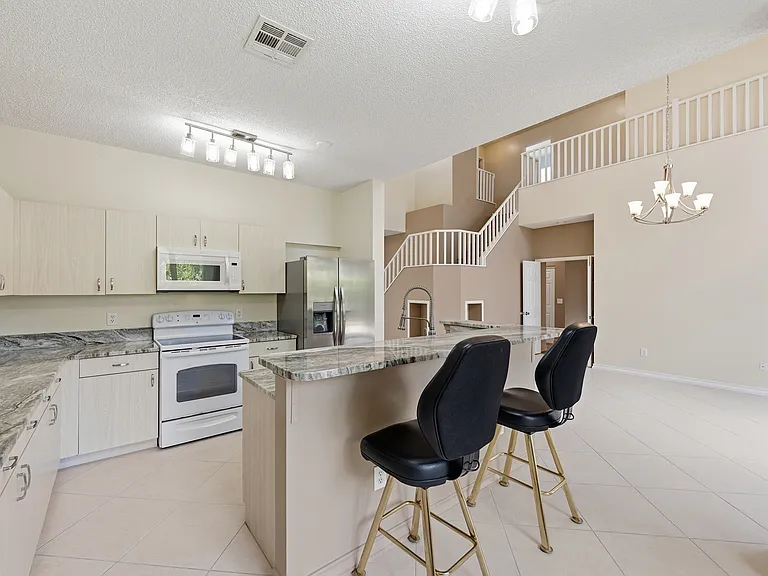 18474 Old Princeton Ln — Photo 11