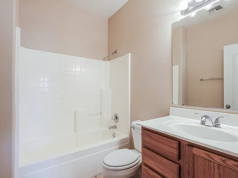 11242 W Garfield St — Photo 16