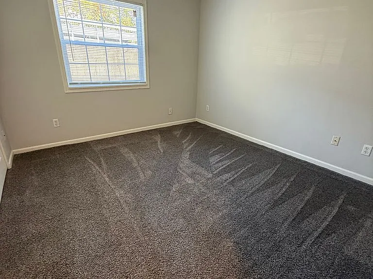 Foxfire West Apartments — Photo 31