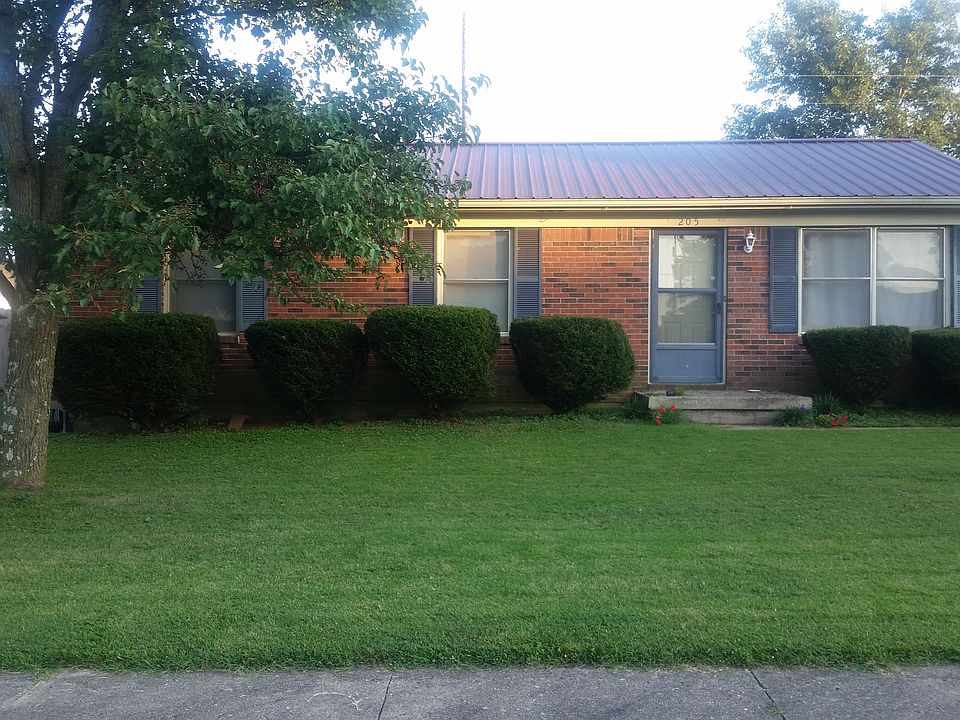 1st image of 205 Clinton Dr