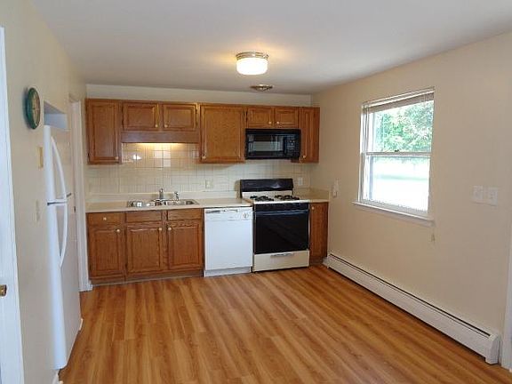 5th image of 1706 E Robert St APT 1